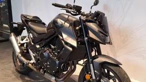 Honda CB 750 Hornet (2025)  (3)