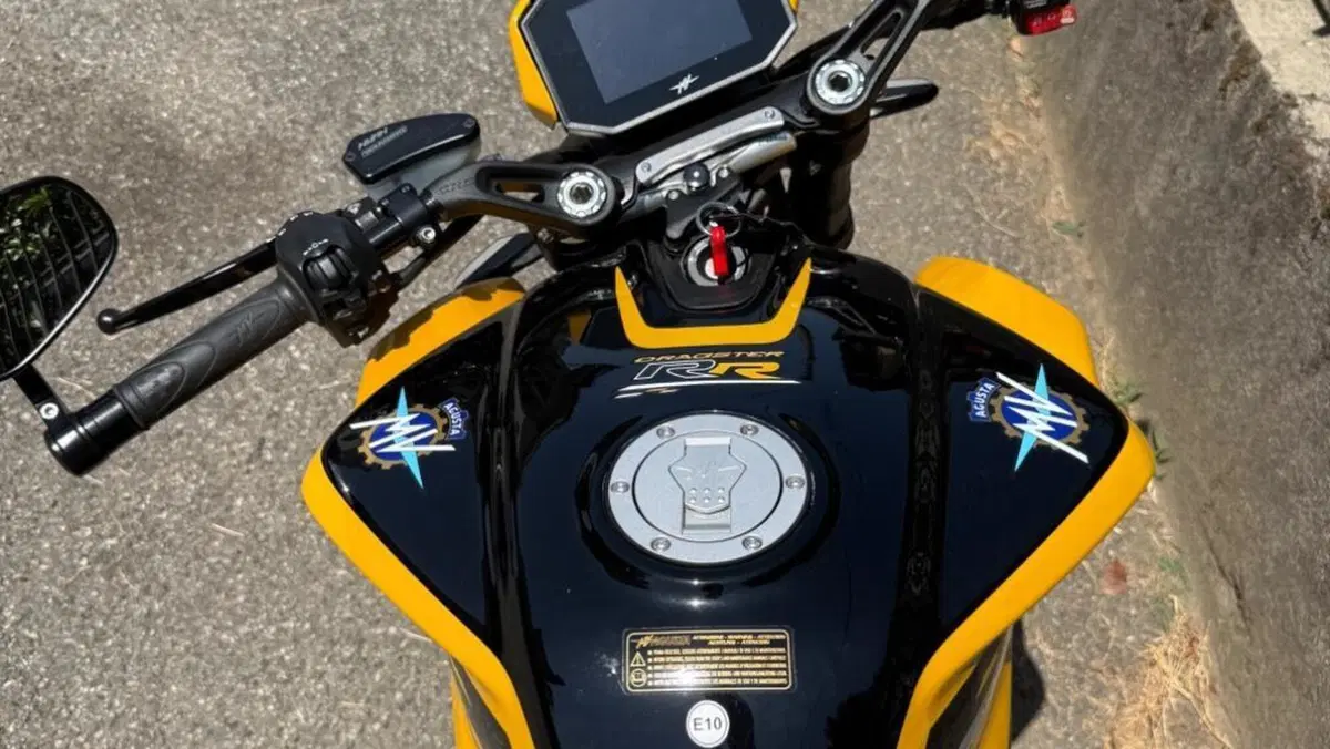 MV Agusta Dragster 800 RC SCS (2022 - 25)  (2)