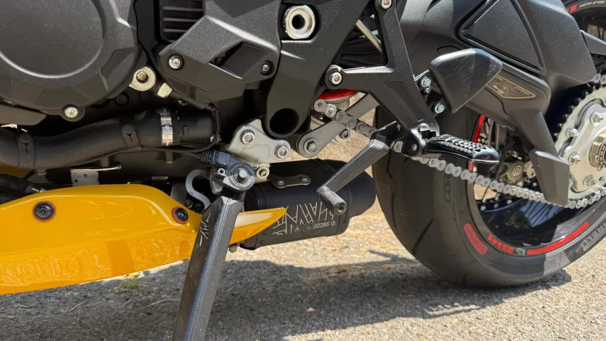 MV Agusta Dragster 800 RC SCS (2022 - 25)  (4)