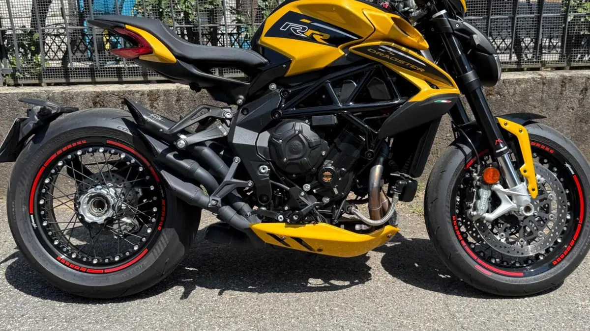 MV Agusta Dragster 800 RC SCS (2022 - 25) 