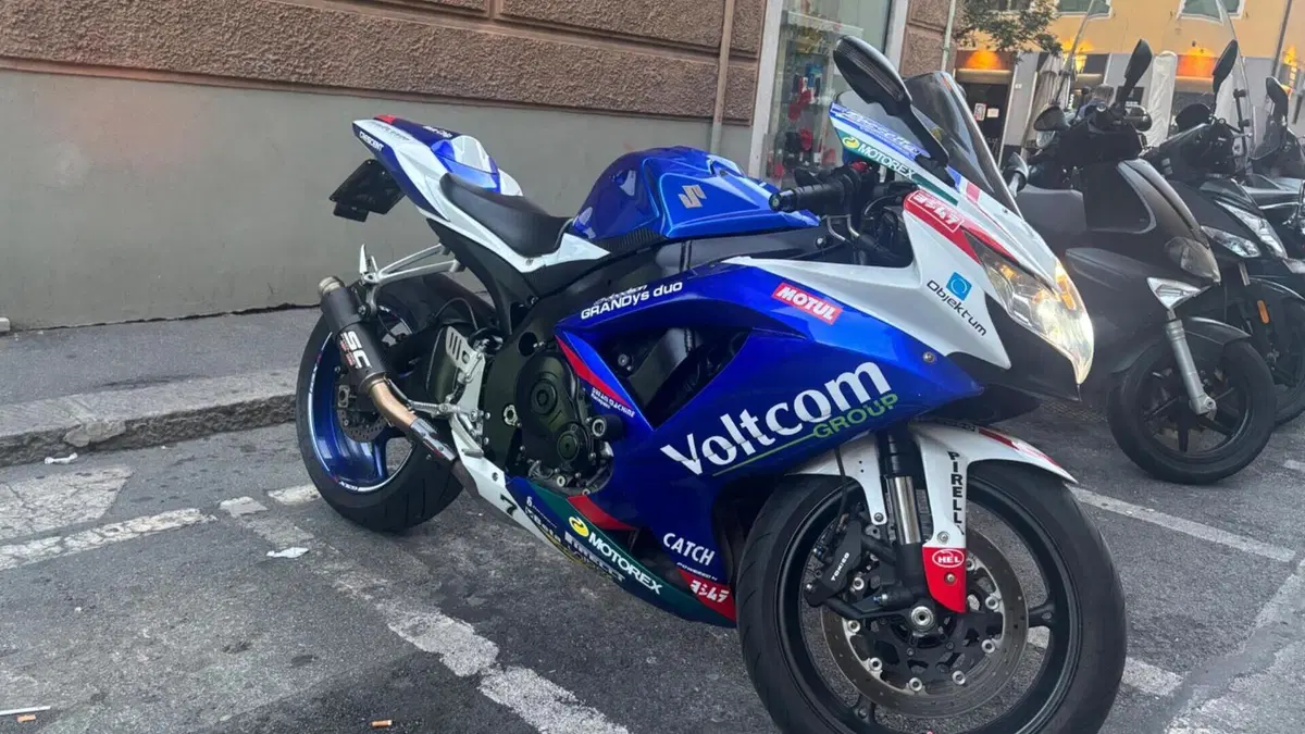 Suzuki GSX R 750 (2008 - 10)  (7)