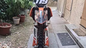 KTM 250 SX-F (2017) 