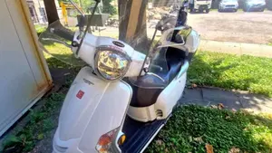 Kymco Like 200i (2009 - 17)  (3)