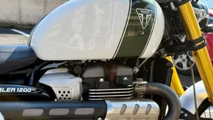 Triumph Scrambler 1200 XE (2019 - 20)  (3)