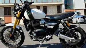 Triumph Scrambler 1200 XE (2019 - 20)  (9)