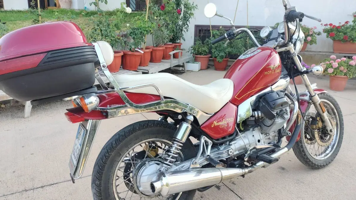 Moto Guzzi Nevada 750 Club (1998 - 01)  (3)