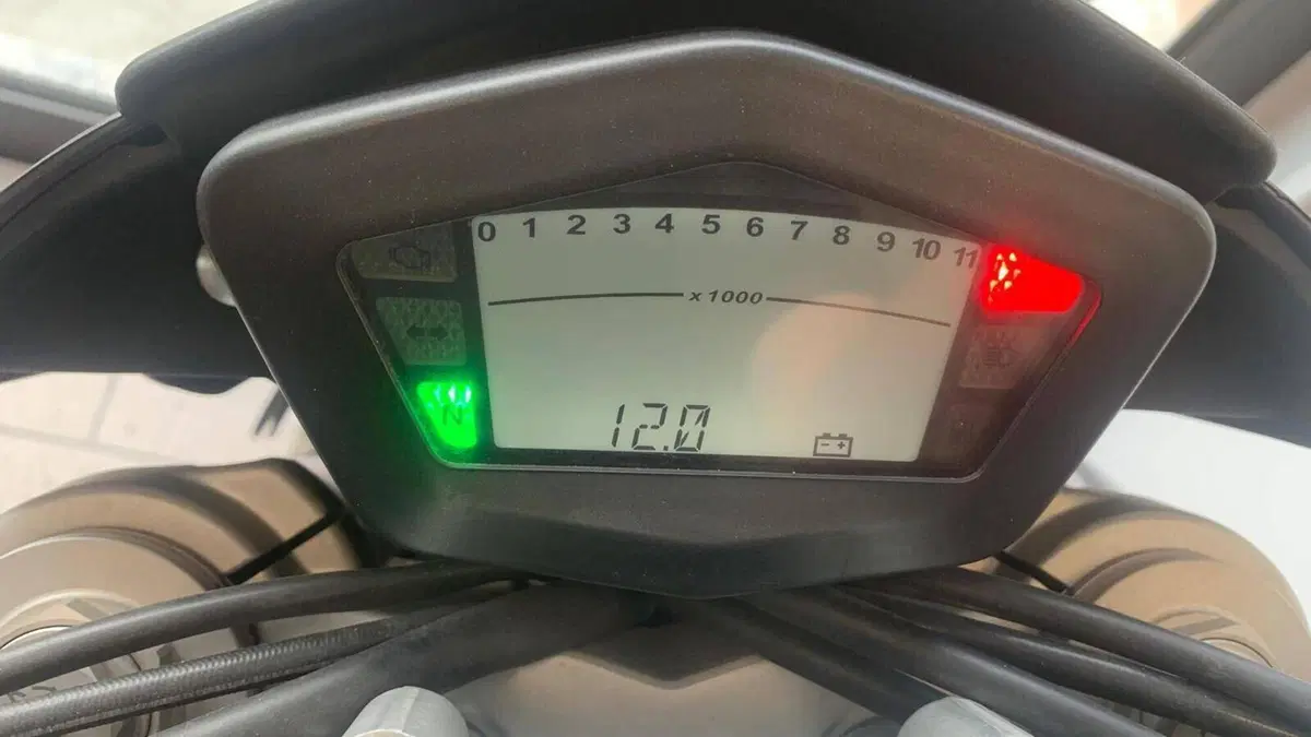 Ducati Hypermotard 1100 (2007 - 09)  (12)