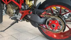 Ducati Hypermotard 1100 (2007 - 09)  (9)