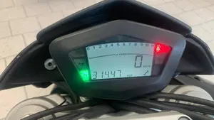 Ducati Hypermotard 1100 (2007 - 09)  (11)
