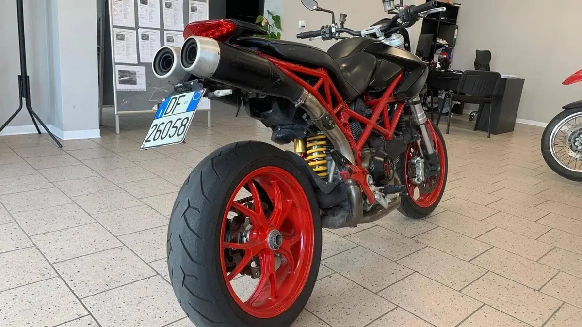 Ducati Hypermotard 1100 (2007 - 09)  (5)