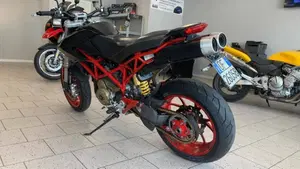Ducati Hypermotard 1100 (2007 - 09)  (3)