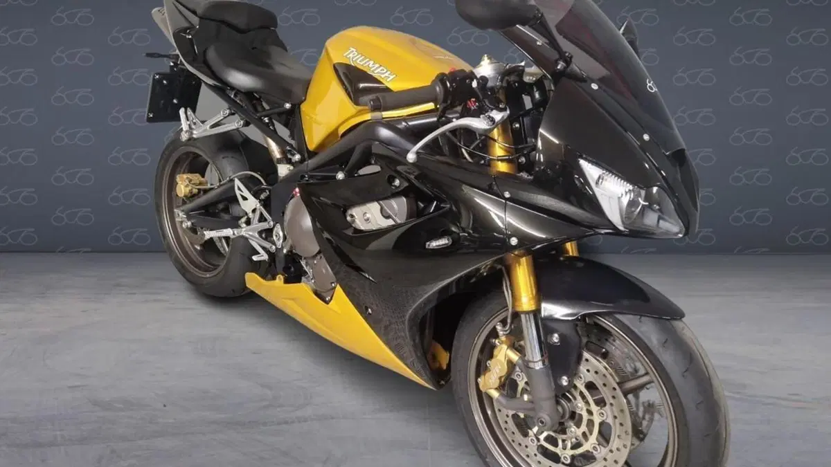 Triumph Daytona 675 (2006 - 08)  (2)