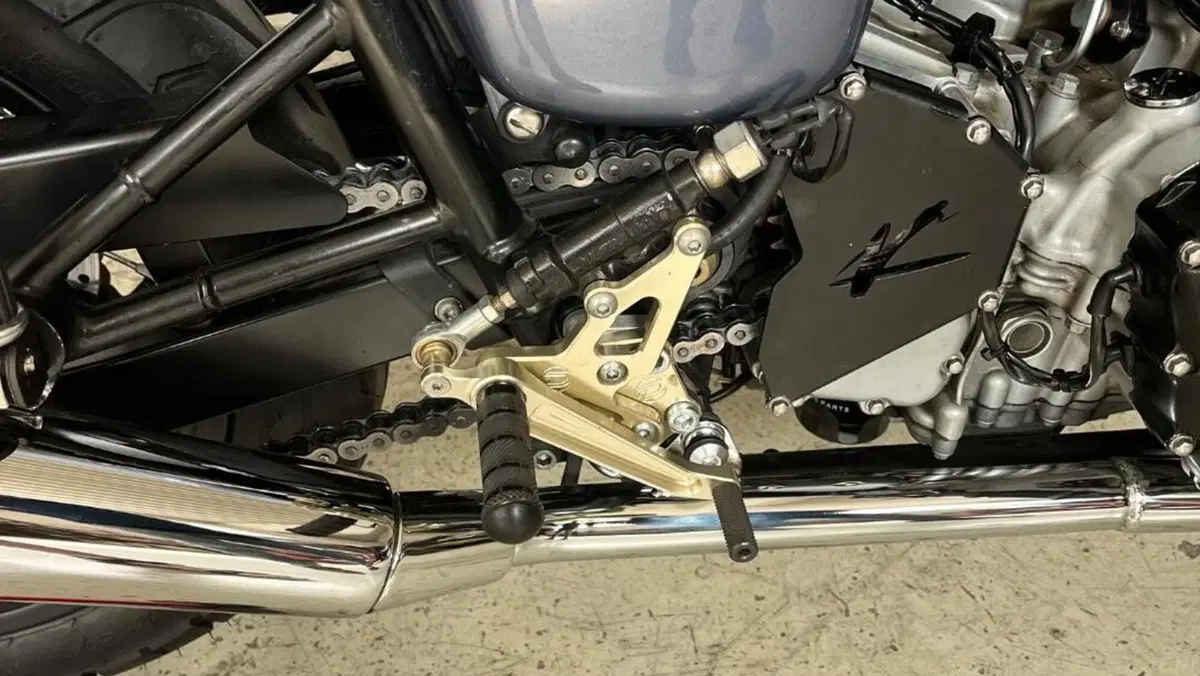 Triumph Thruxton 900 (2004 - 15)  (6)