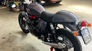 Triumph Thruxton 900 (2004 - 15)  (12)
