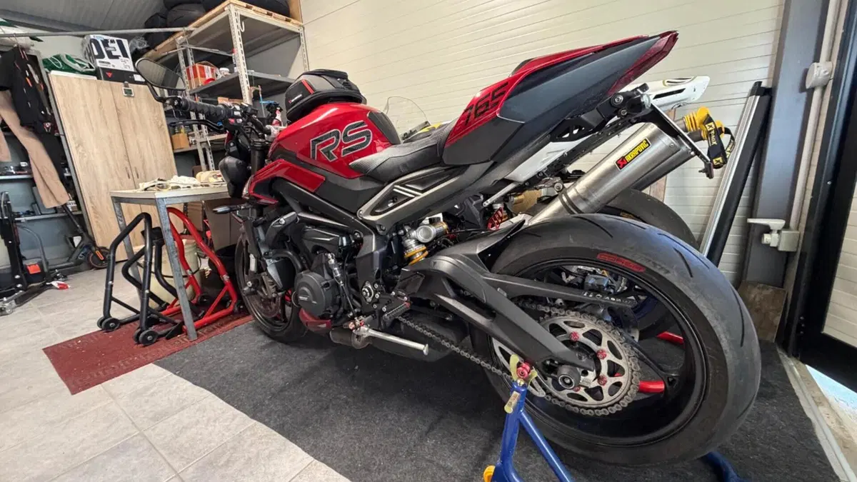 Triumph Street Triple 765 RS (2023 - 26)  (3)