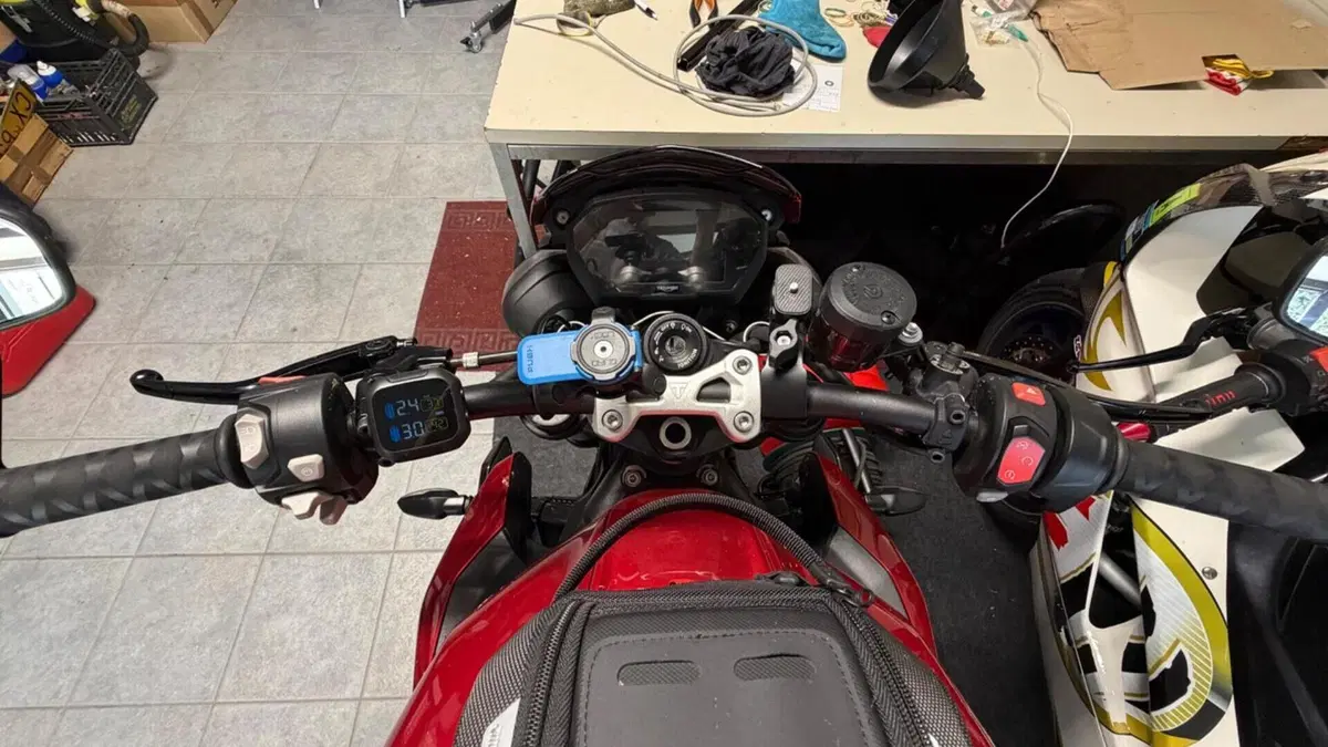 Triumph Street Triple 765 RS (2023 - 26)  (4)