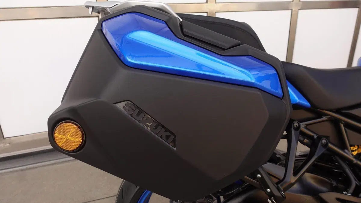 Suzuki GSX-S1000GX Plus (2026)  (4)