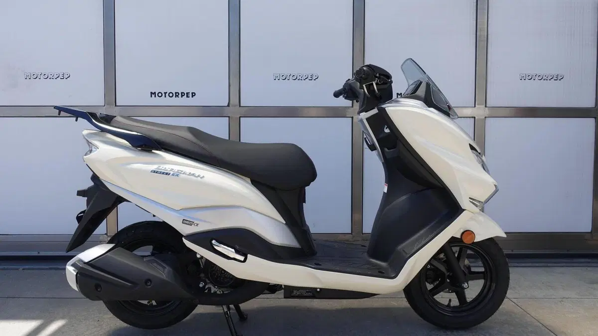 Suzuki Burgman Street 125 Executive (2023 - 26)  (2)