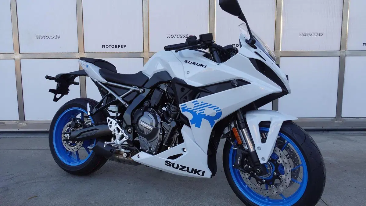 Suzuki GSX-8R (2024 - 26)  (4)