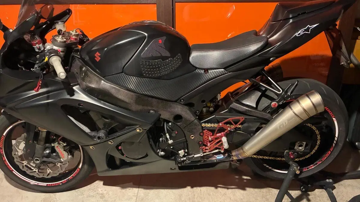 Suzuki GSX-R1000 (2006 - 08)  (6)