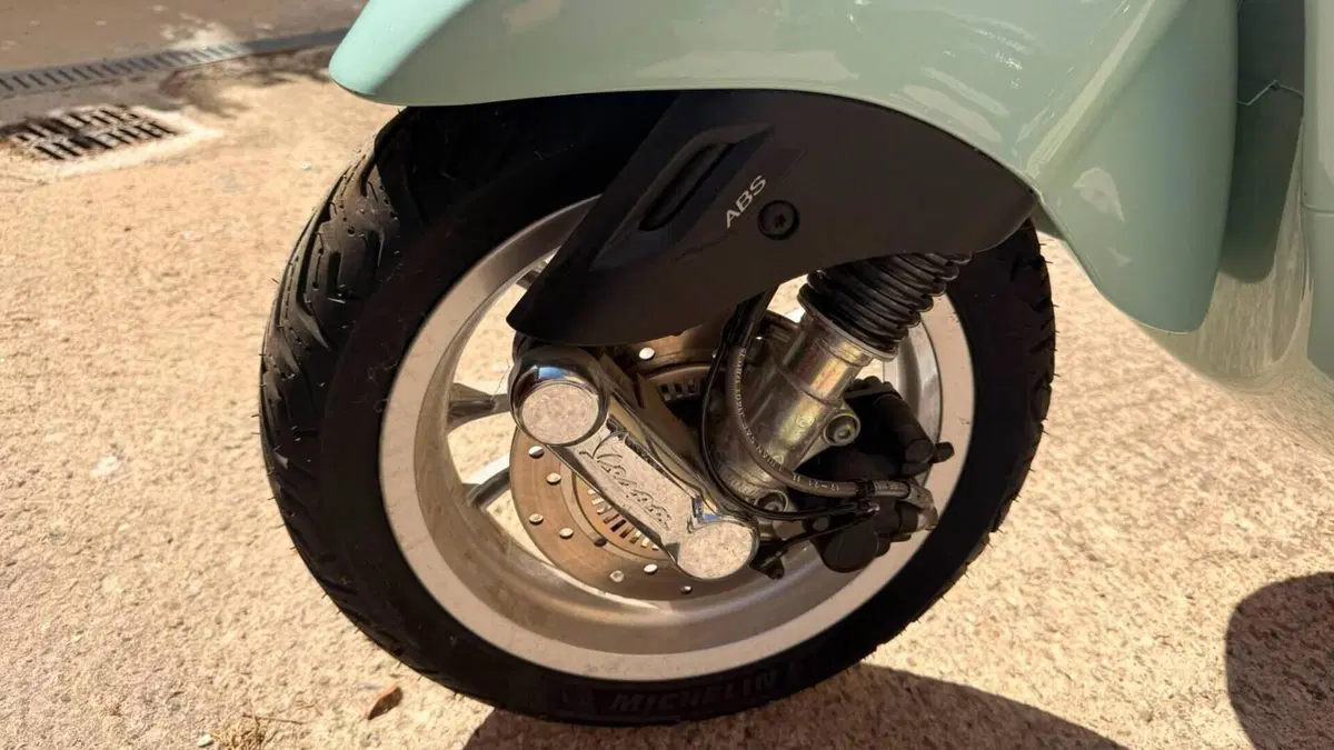 Piaggio Vespa 125 Primavera  (14)