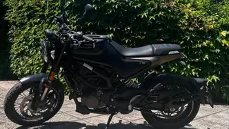 Husqvarna Svartpilen 125 (2021 - 23) usata