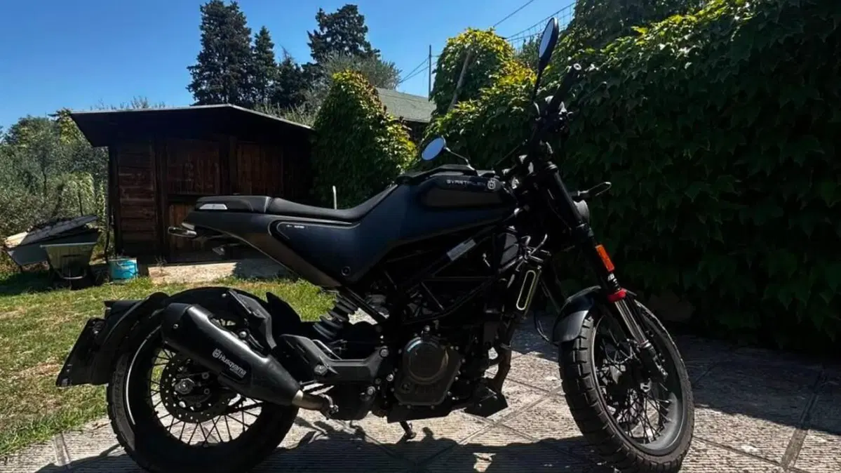 Husqvarna Svartpilen 125 (2021 - 23)  (2)