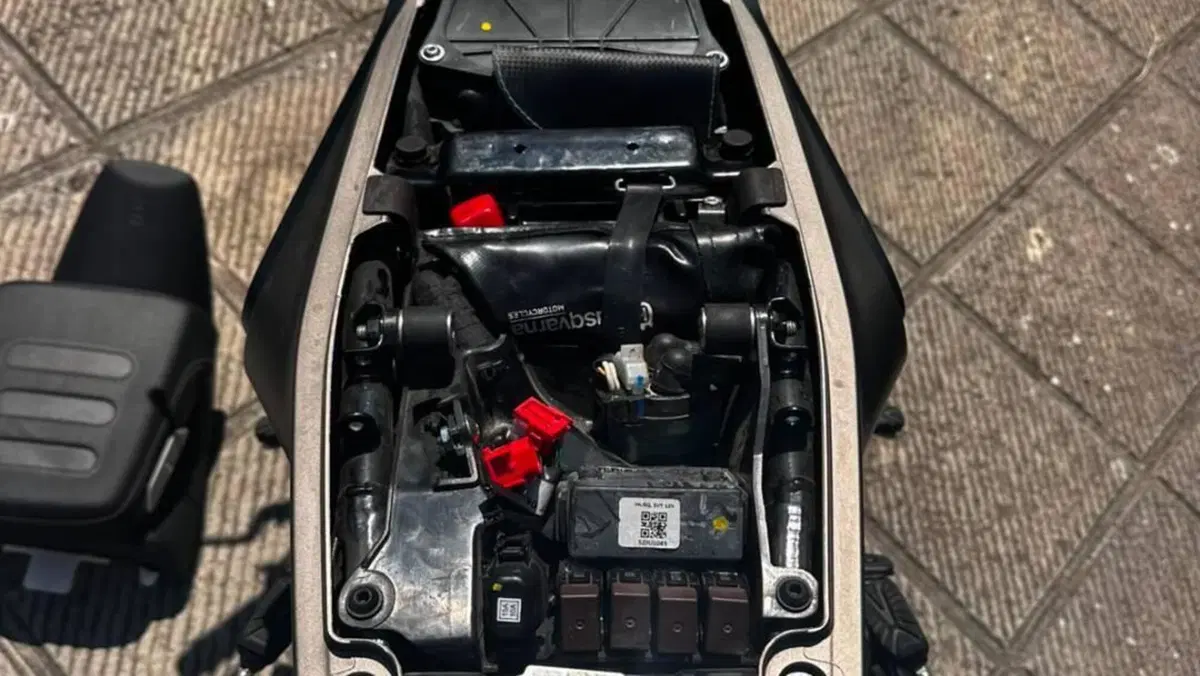 Husqvarna Svartpilen 125 (2021 - 23)  (11)