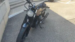 Moto Guzzi V7 III Stone Night Pack (2019 - 20)  (4)