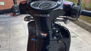 Aprilia Scarabeo 50 4t 4V (2009 - 17)  (5)