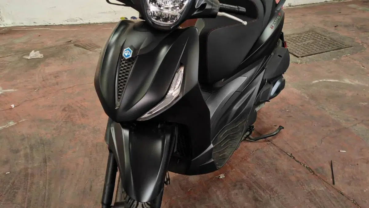 Piaggio Beverly 300 Hpe (2021) 