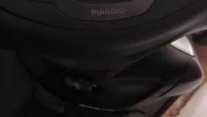 Piaggio Beverly 300 Hpe (2021)  (6)