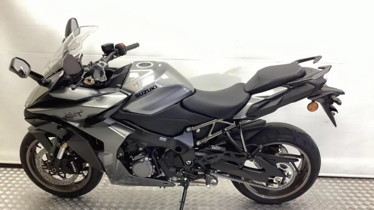 Suzuki GSX-S1000GT (2025 - 26)  (2)