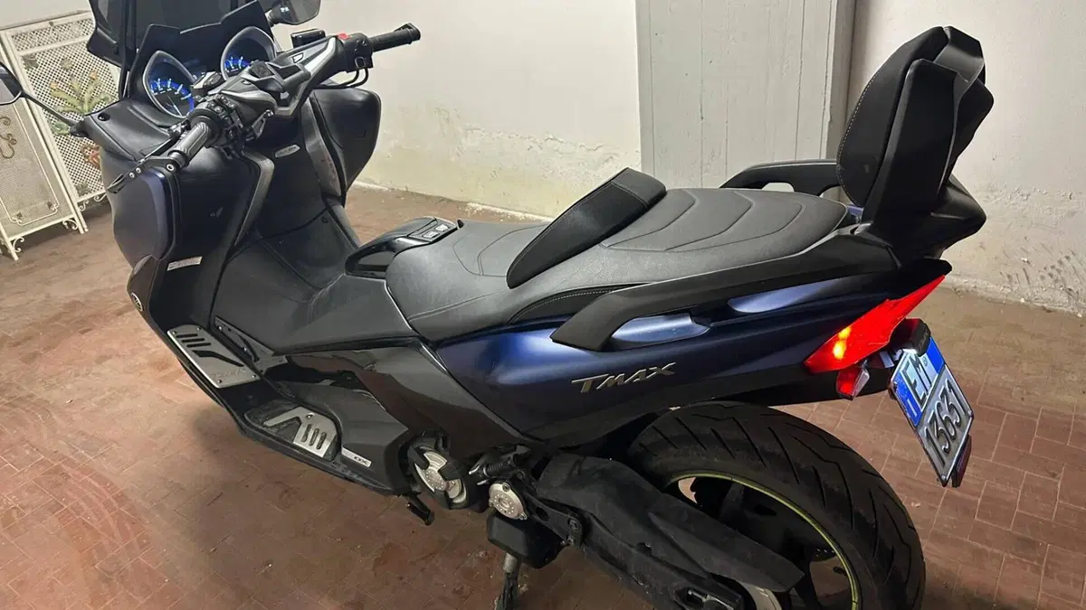 Yamaha T-Max 530 SX Sport Edition (2018 - 19)  (4)