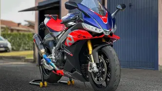Aprilia RSV4 1100 Factory (2021 - 24) usata