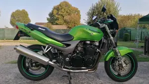 Kawasaki ZR-7 (2001 - 04) 