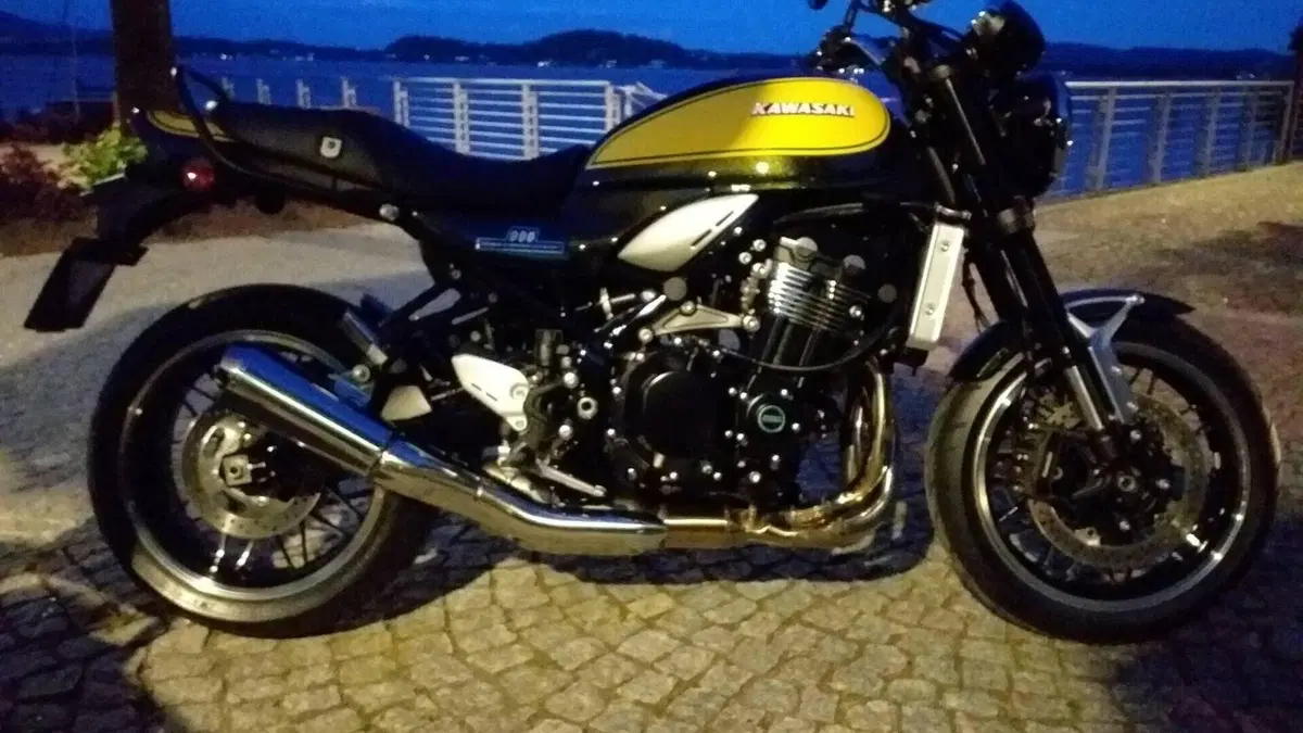 Kawasaki Z 900 RS (2022 - 25)  (7)