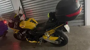 Yamaha FZS 600 Fazer (2002 - 03)  (2)