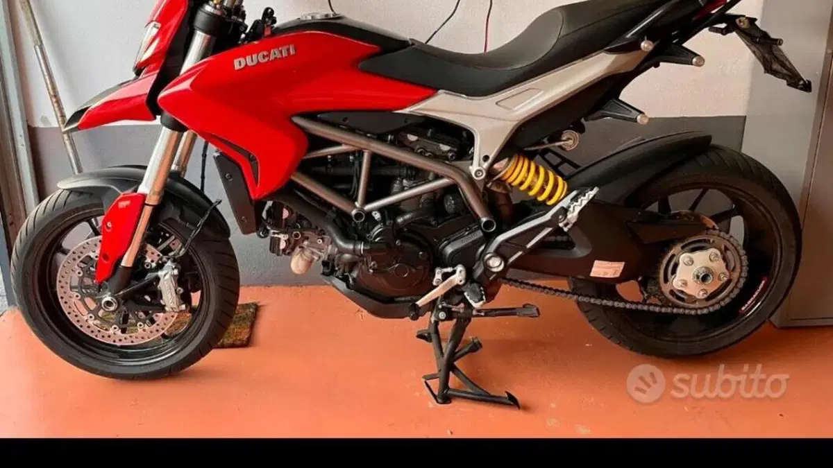 Ducati Hyperstrada 821 (2013 - 15)  (4)