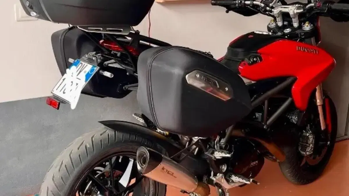 Ducati Hyperstrada 821 (2013 - 15)  (6)
