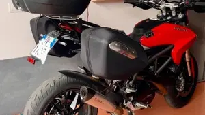 Ducati Hyperstrada 821 (2013 - 15)  (6)