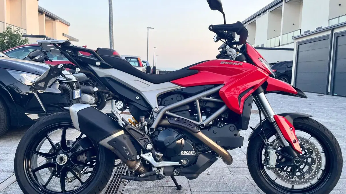 Ducati Hyperstrada 821 (2013 - 15)  (9)