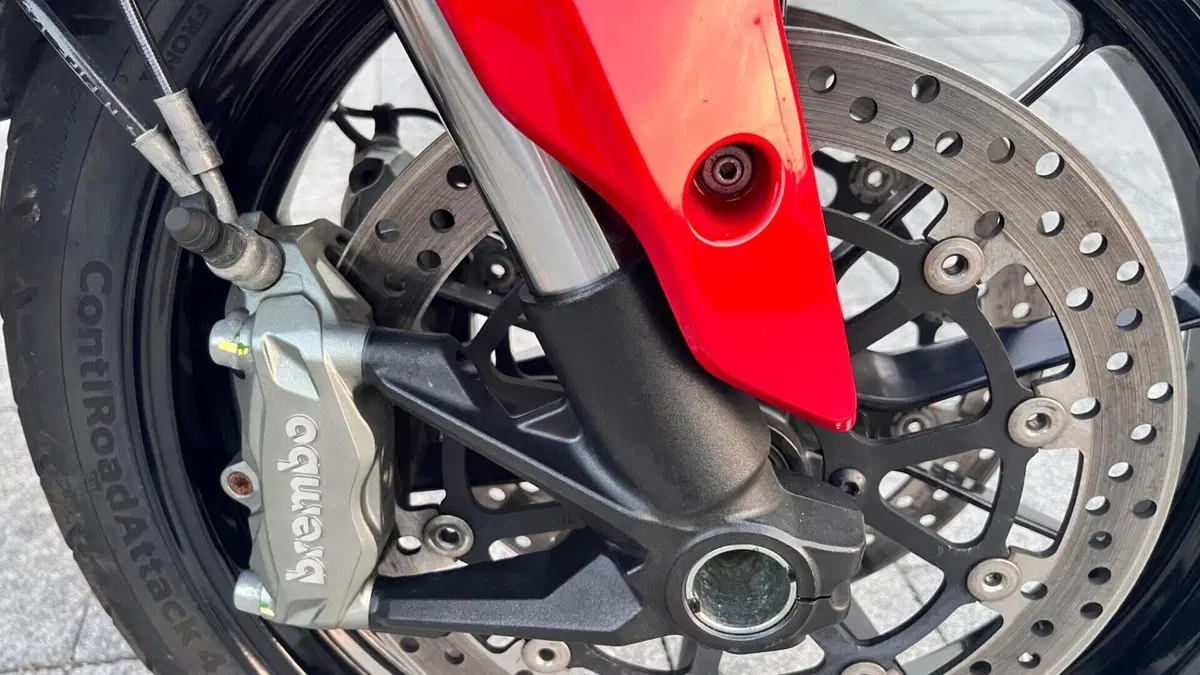 Ducati Hyperstrada 821 (2013 - 15)  (11)