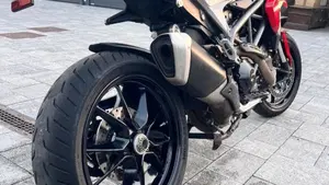 Ducati Hyperstrada 821 (2013 - 15)  (13)