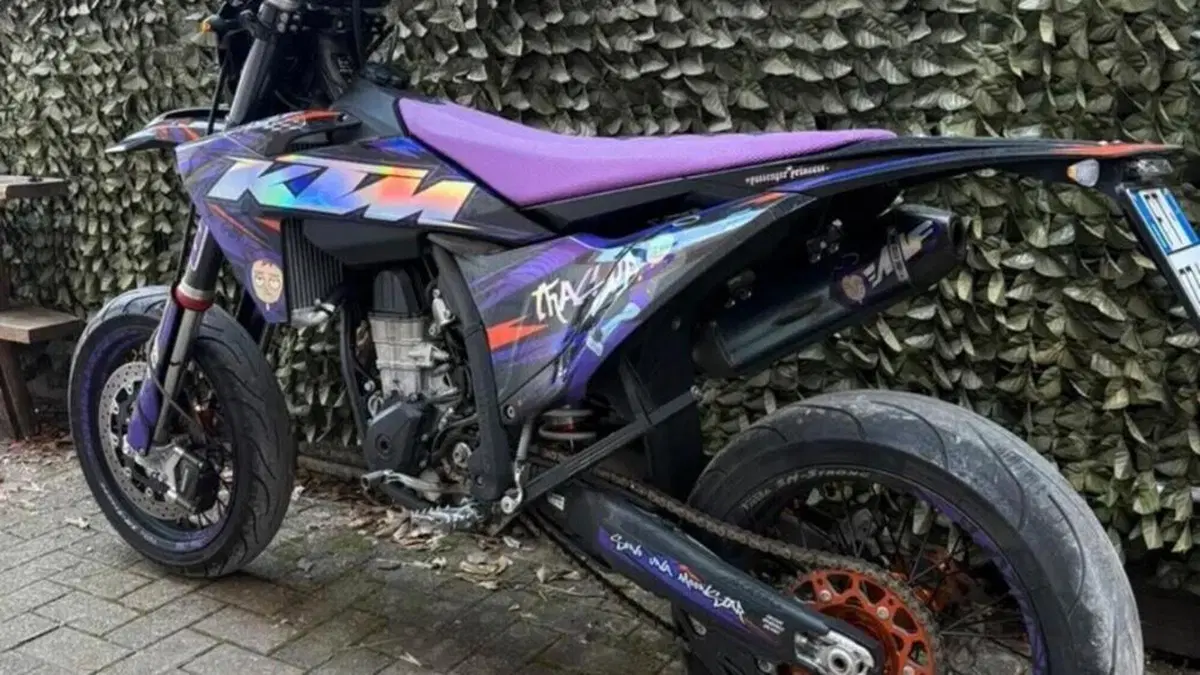 KTM 450 SX-F (2023)  (2)
