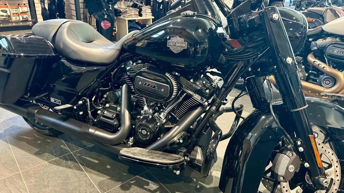 Harley-Davidson Road King Special (2021 - 25)  (11)