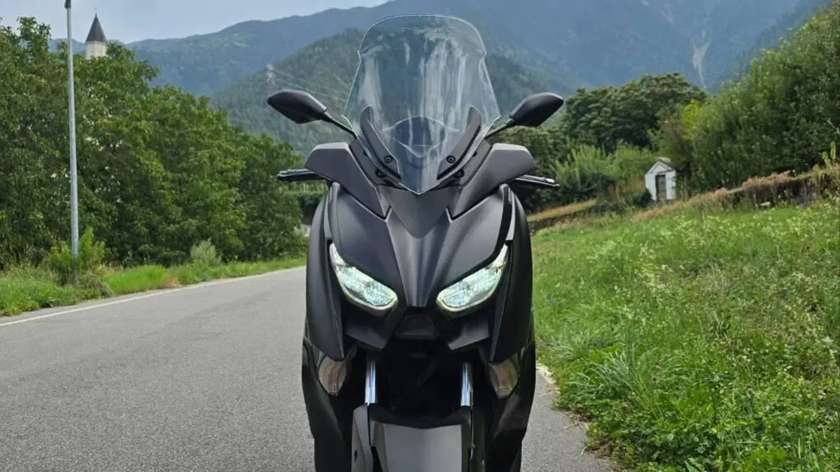 Yamaha X-Max 400 Iron Max (2019 - 20)  (8)