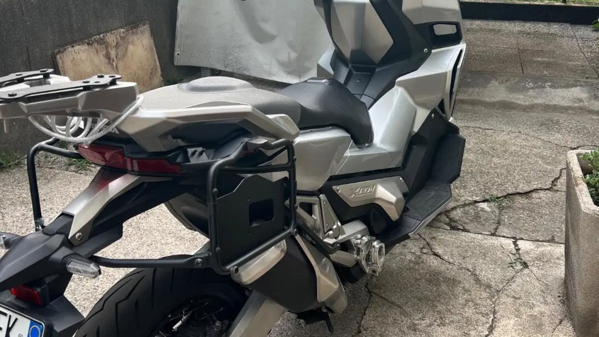 Honda X-ADV 750 (2018 - 20)  (2)