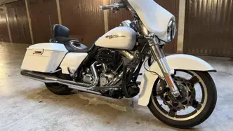 Harley-Davidson 1690 Street Glide (2011 - 13) - FLHX usata