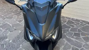 Yamaha T-Max 560 (2020 - 21)  (4)